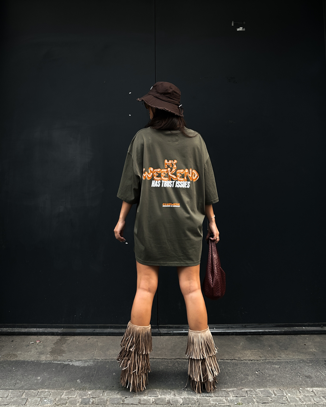 THE ESSENTIAL BUCKET HAT (CHOCOLATE)