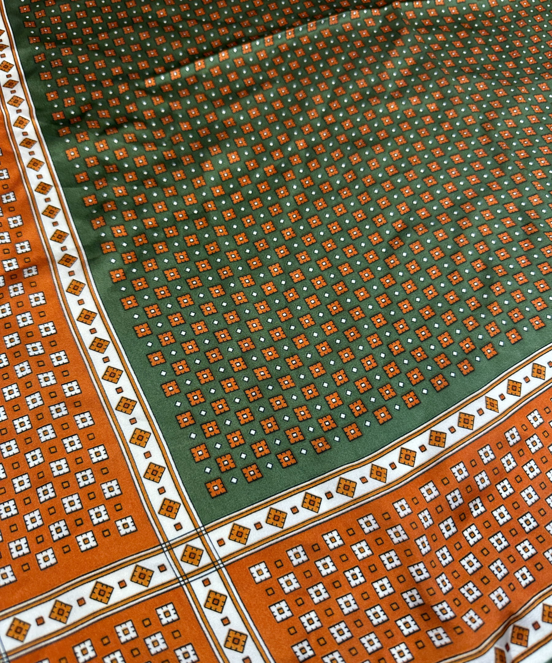 THE SQUARE SCARF "LANIKAI"