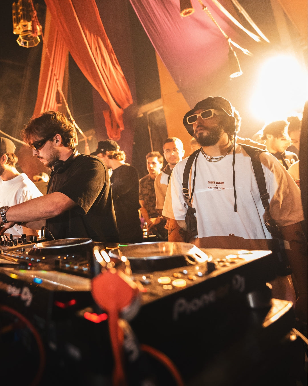 FOREVER GUESTLIST T-SHIRT (MONT ROUGE)