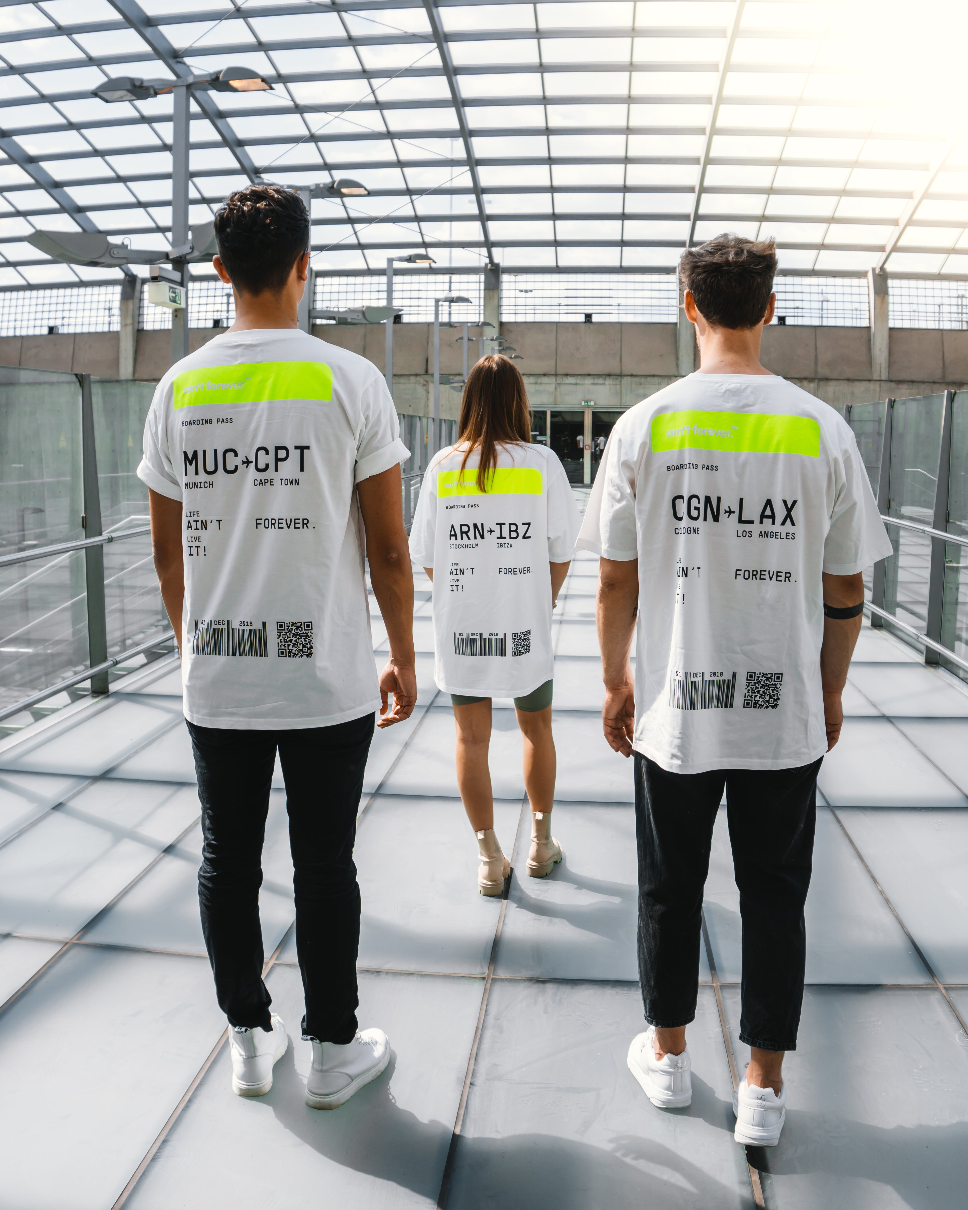 2 PIECES - NEON BOARDING PASS BUNDLE (REGULAR FIT)