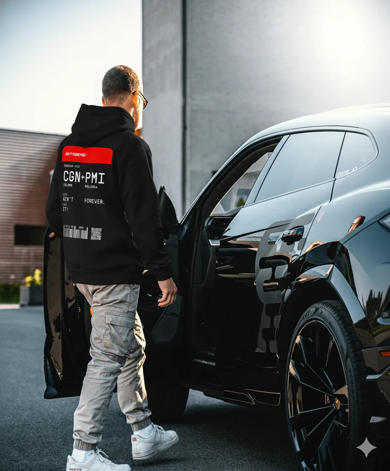 REGULAR FIT: SURPRISE HOODIE