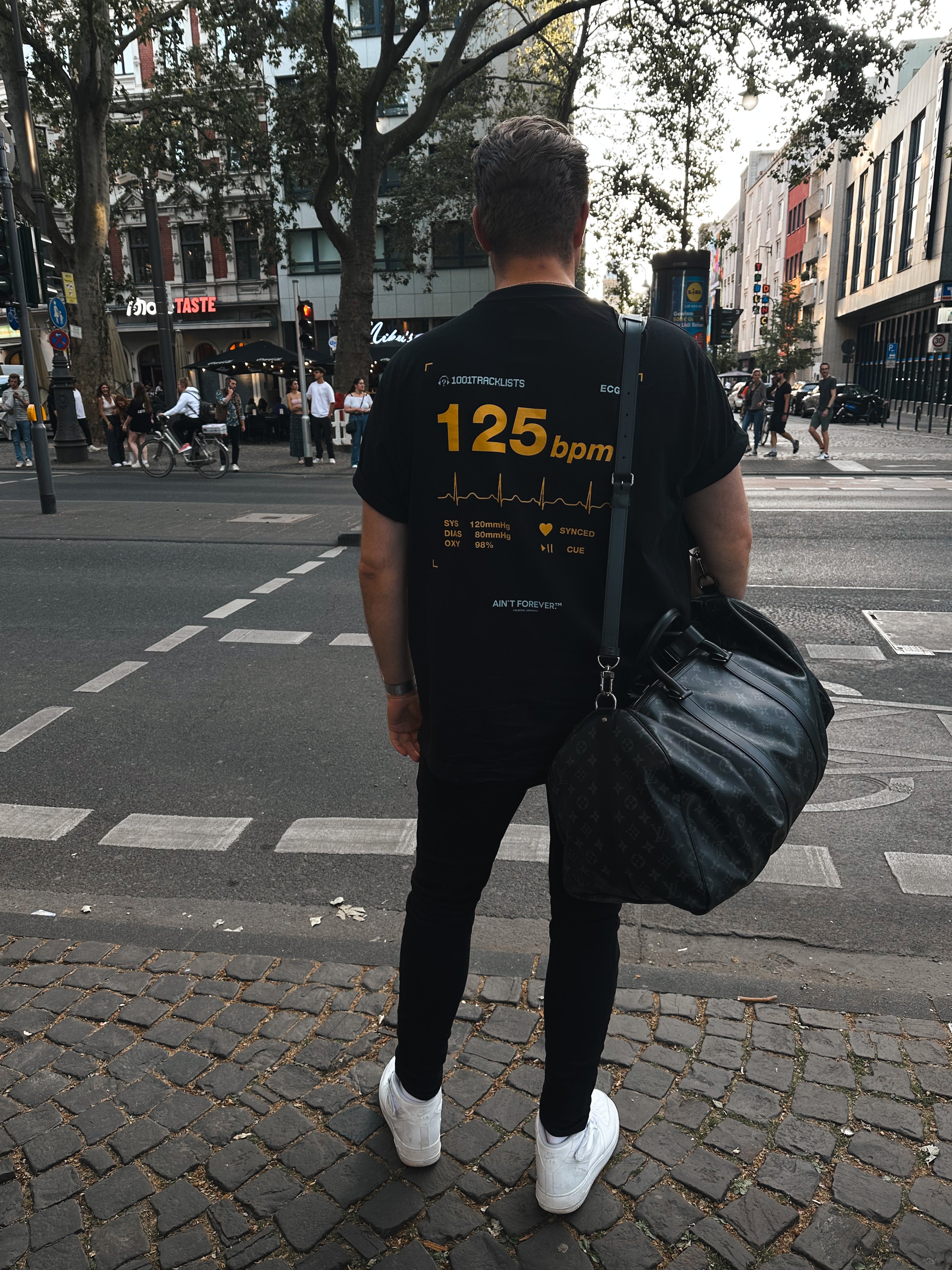 THE BPM T-SHIRT (BLACK / ORANGE / 1001TRACKLISTS)