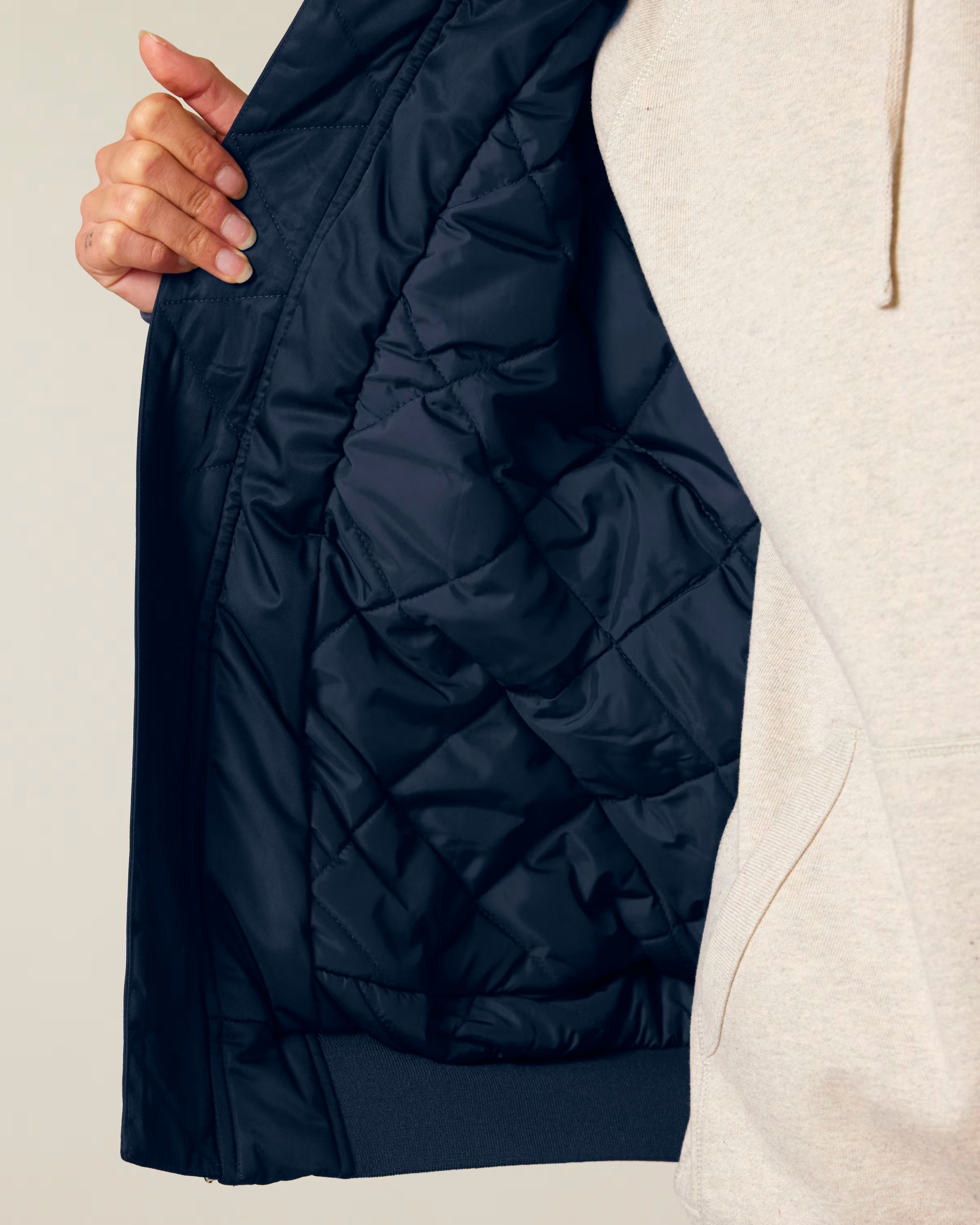 THE ESSENTIAL BOMBER (NAVY/WHITE)