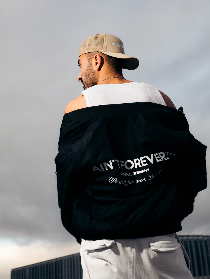 THE LOGO CAP (DESERT DUST / WHITE)