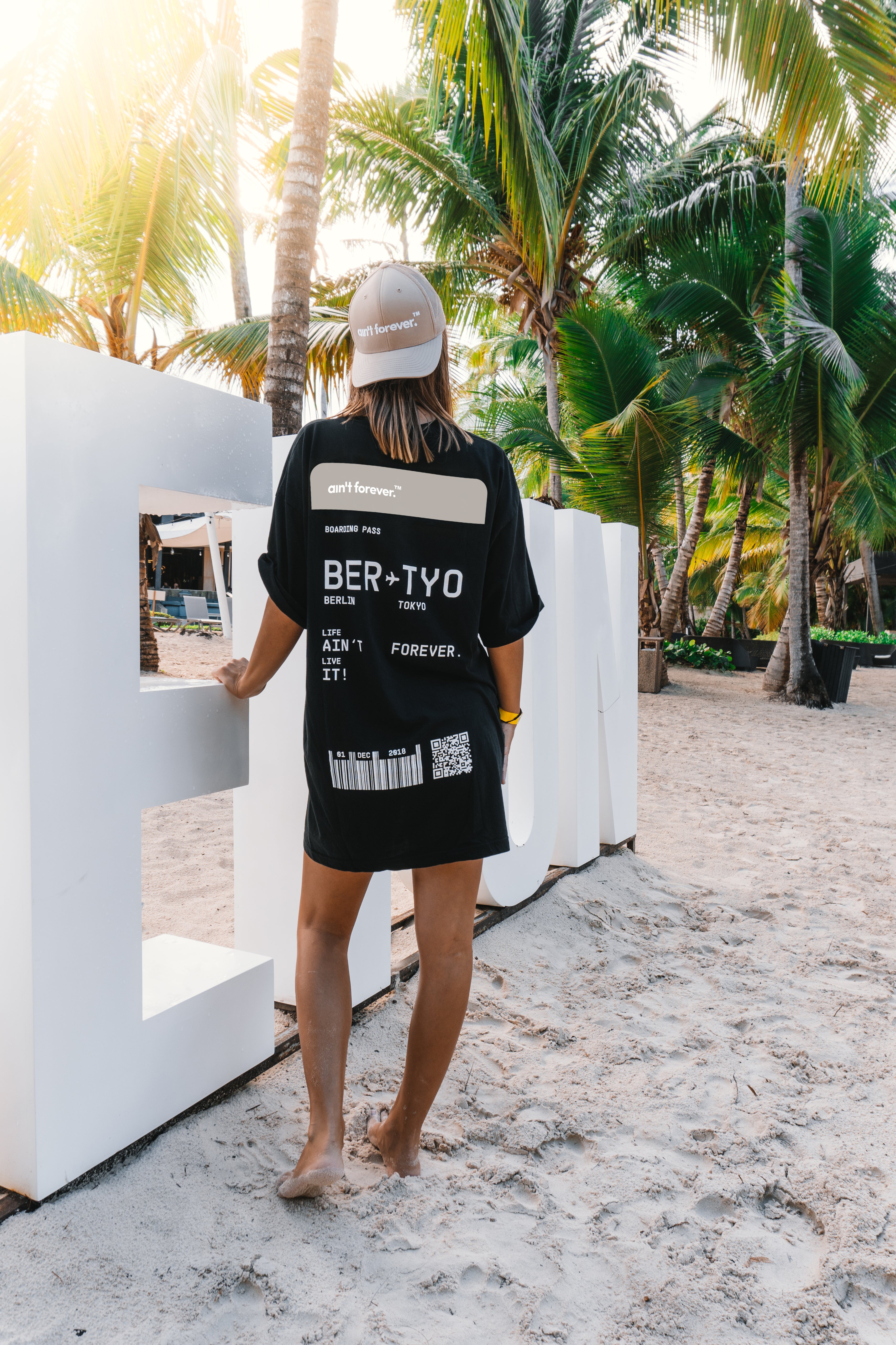 THE BOARDING PASS T-SHIRT (BLACK / DESERT DUST)