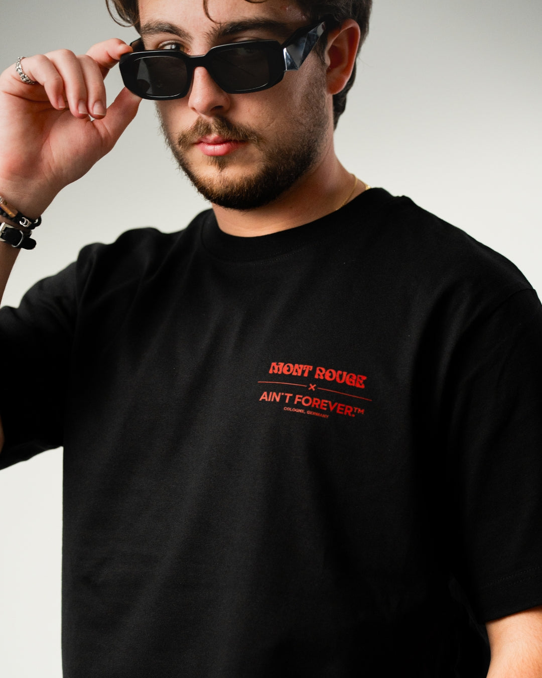 FOREVER ON THE GUESTLIST T-SHIRT (BLACK / MONT ROUGE)