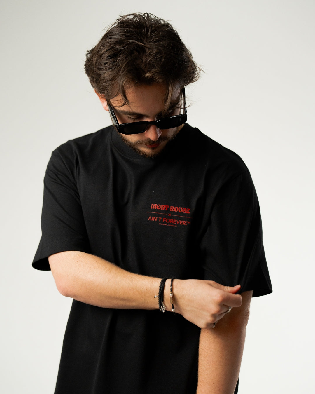 FOREVER ON THE GUESTLIST T-SHIRT (BLACK / MONT ROUGE)