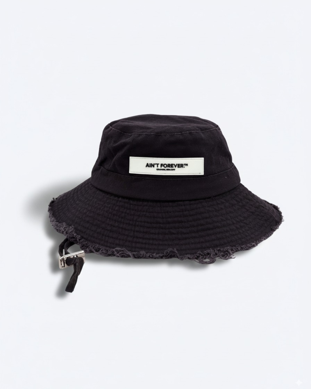 THE ESSENTIAL BUCKET HAT (BLACK)