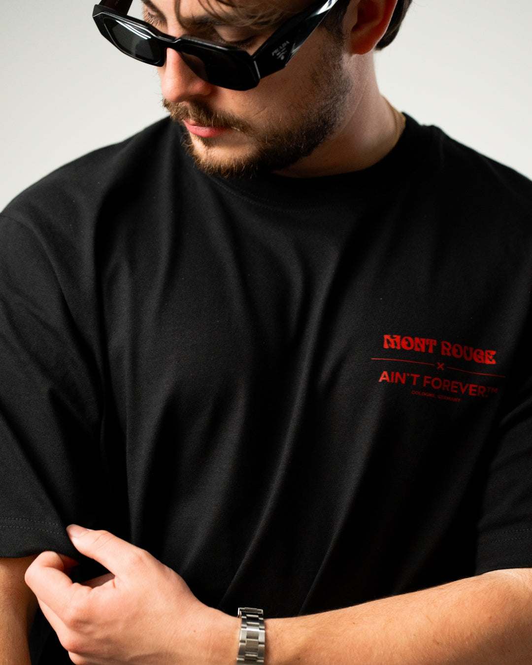 FOREVER ON THE GUESTLIST T-SHIRT (BLACK / MONT ROUGE)