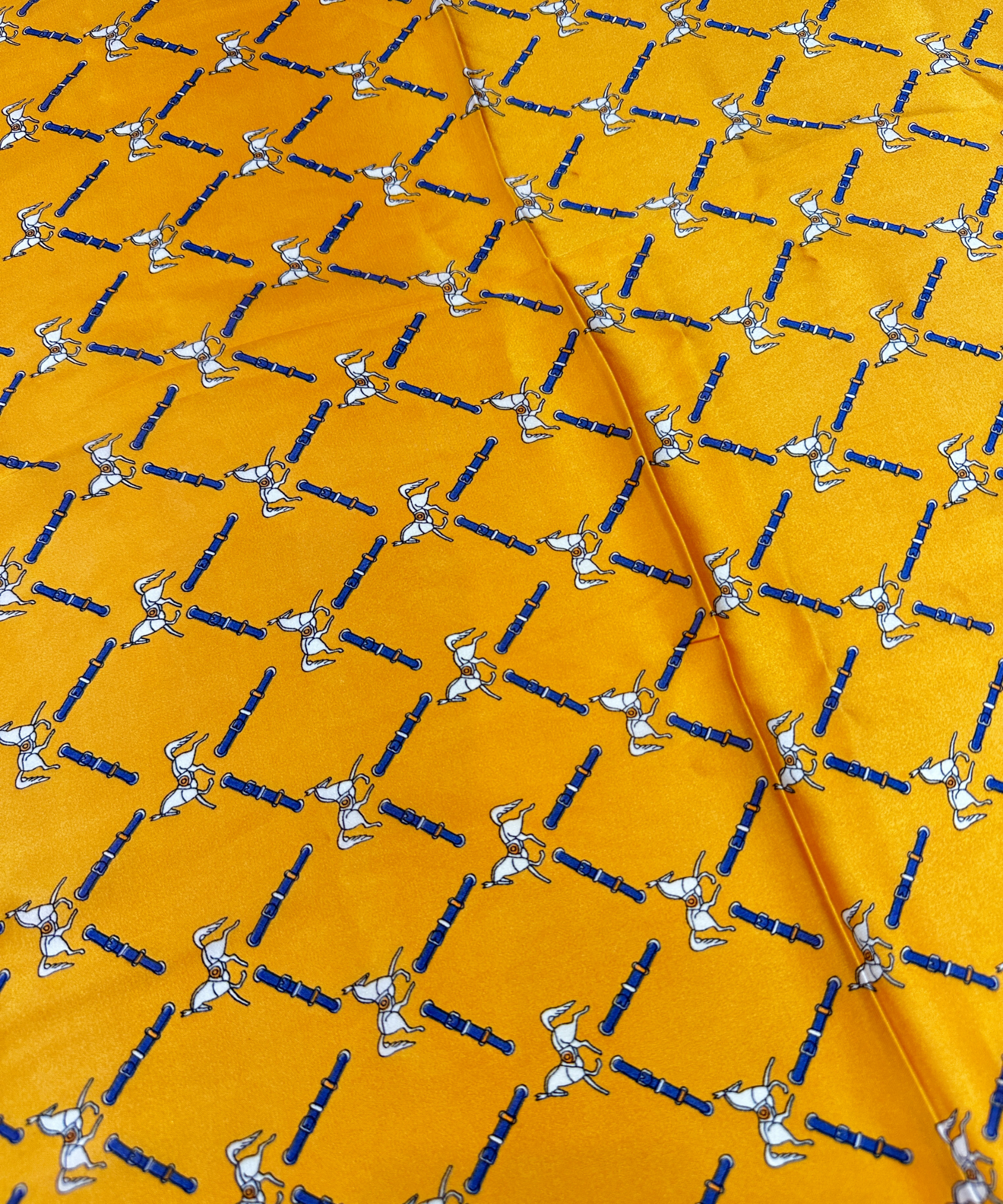 THE SQUARE SCARF "NAVAGIO"