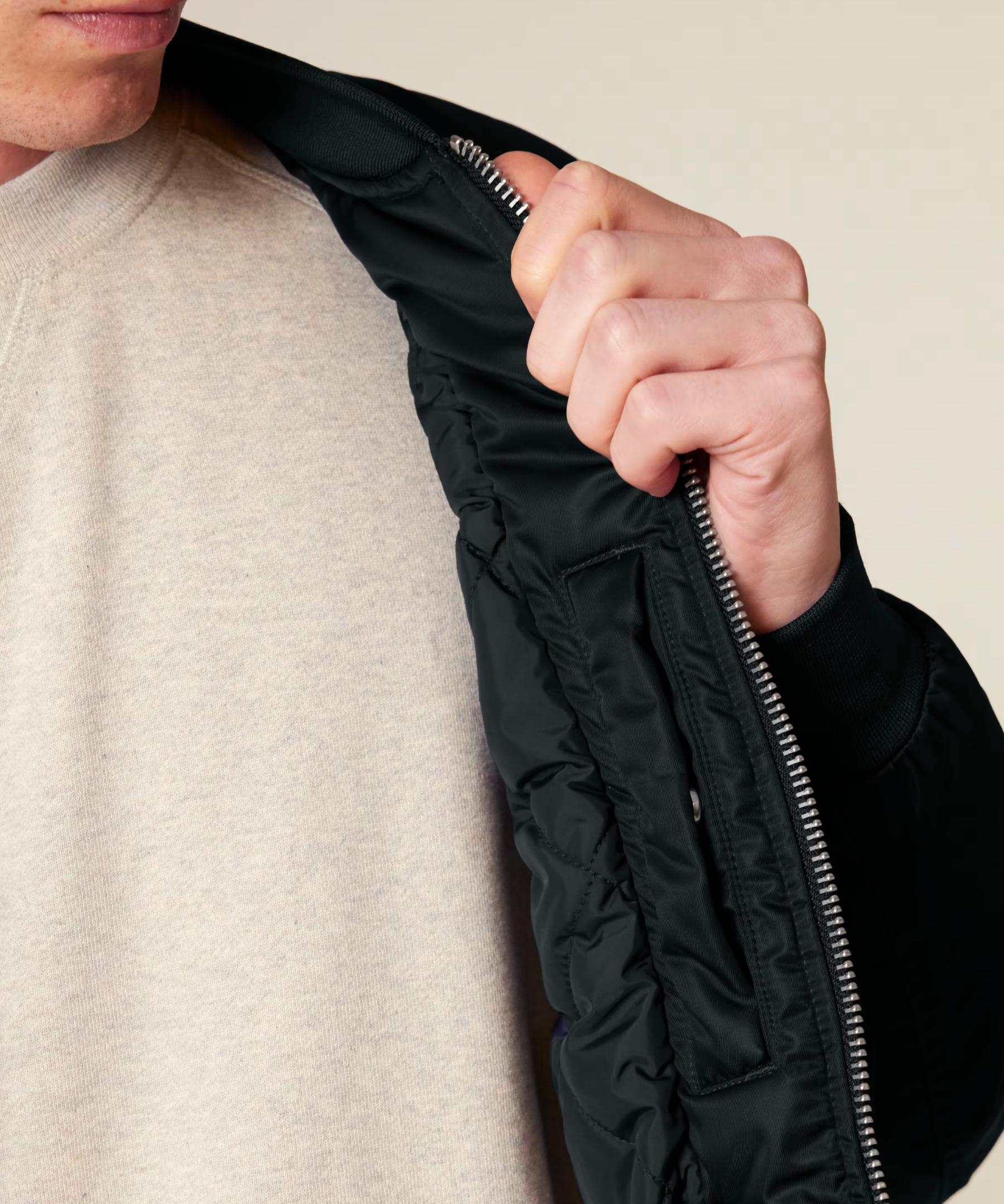 THE LIVE IT! BOMBER