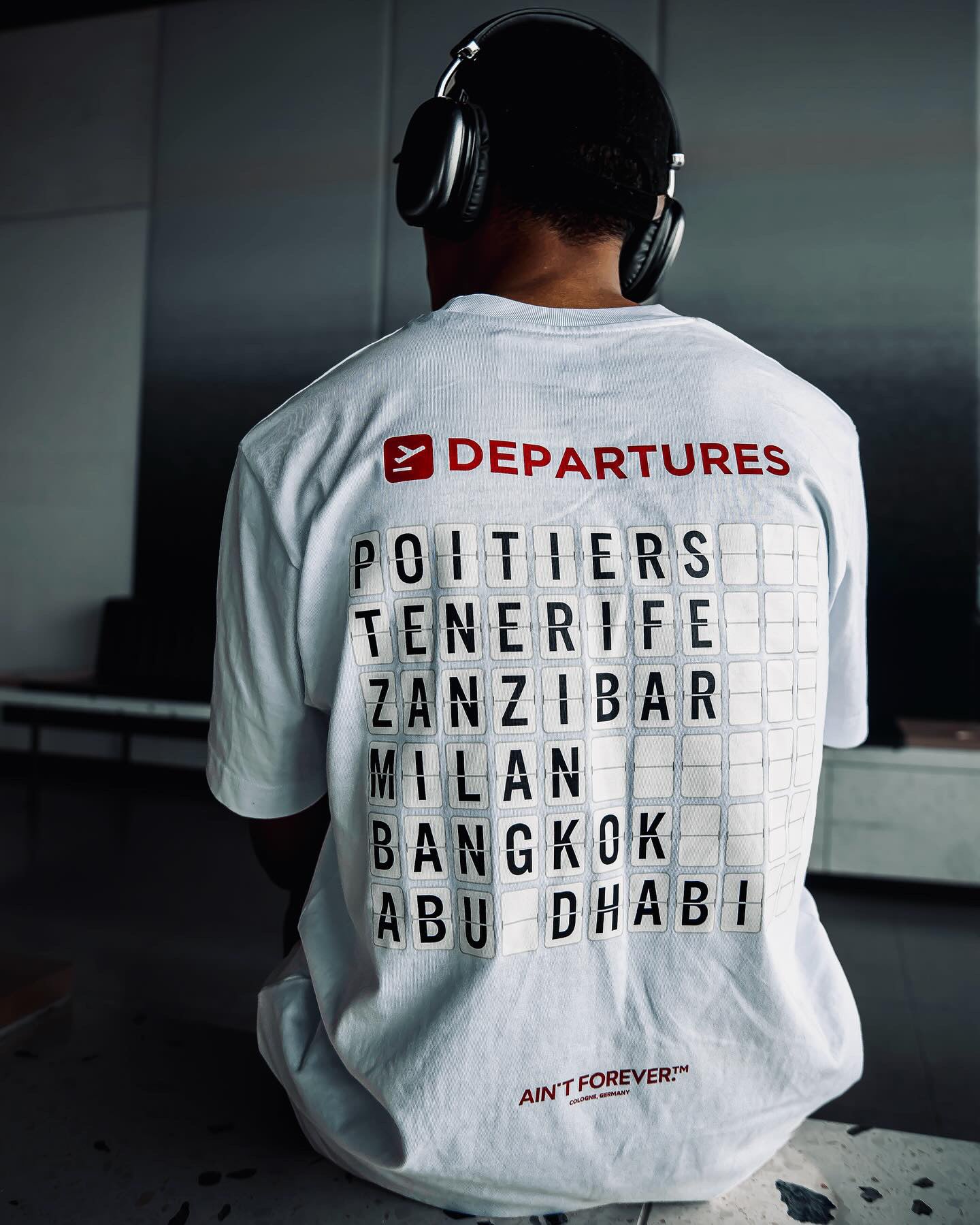 THE DEPARTURES T-SHIRT (WHITE / RED)