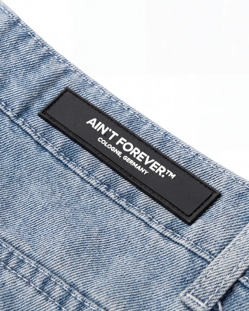 "OFF LEASH" - MEN'S LOOSE FIT JEANS