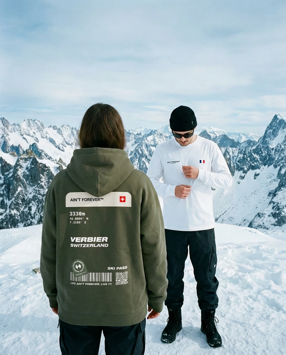 SKI PASS HOODIE