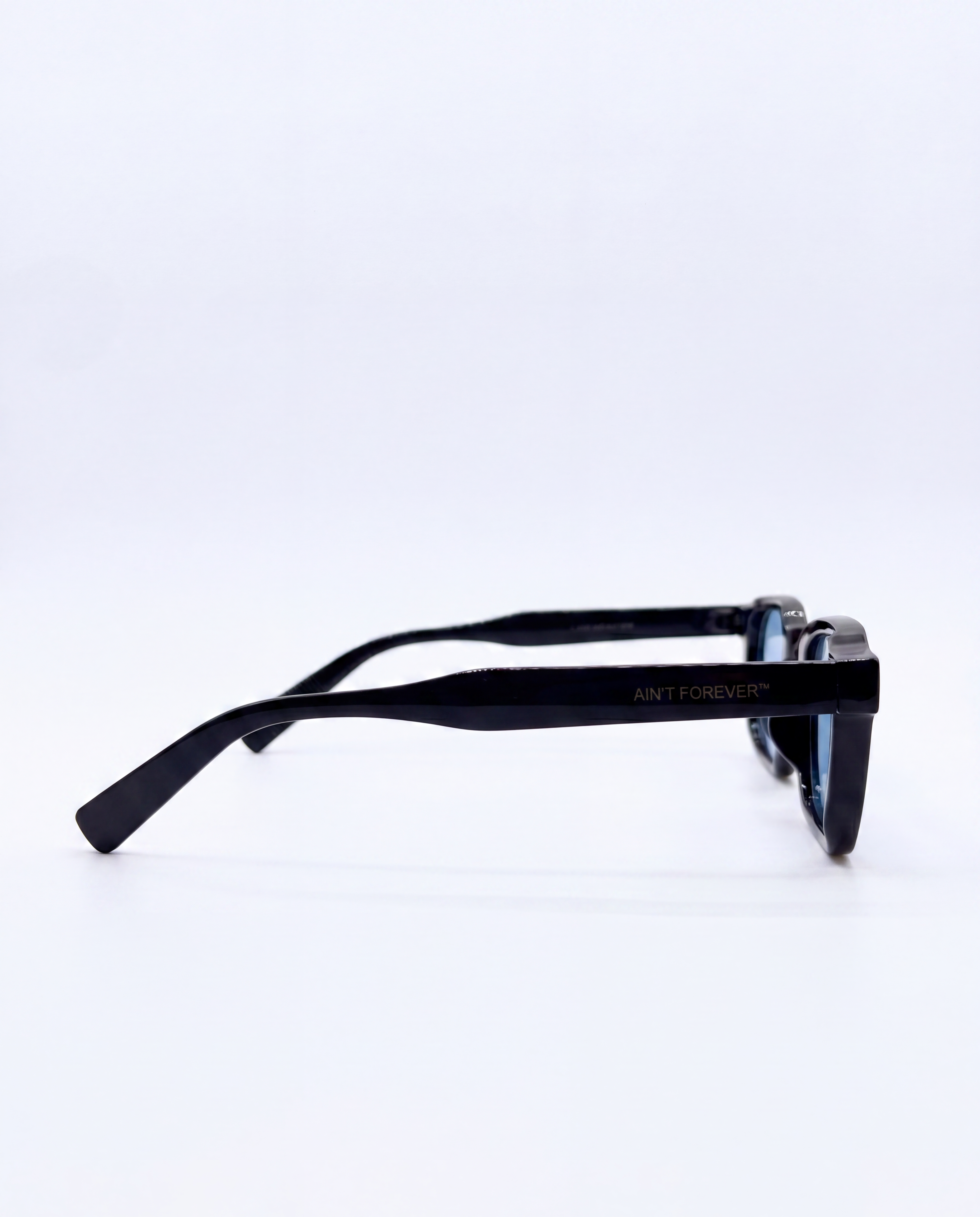 "NOIR" - SUNGLASSES