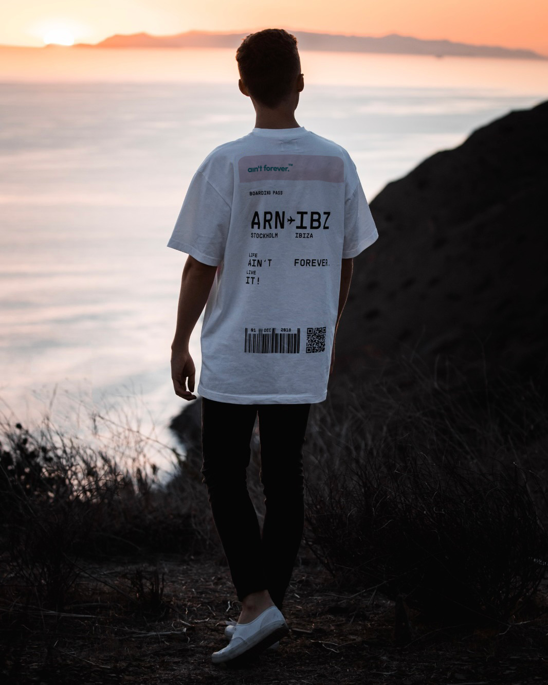 THE OVERSIZED BOARDING PASS T-SHIRT (WHITE / OLD ROSE / GREEN)