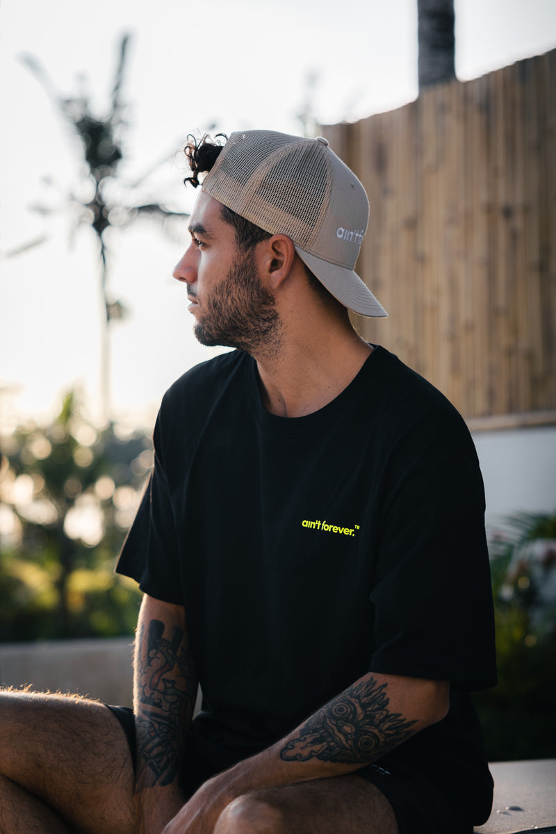 THE LOGO CAP (DESERT DUST / WHITE)