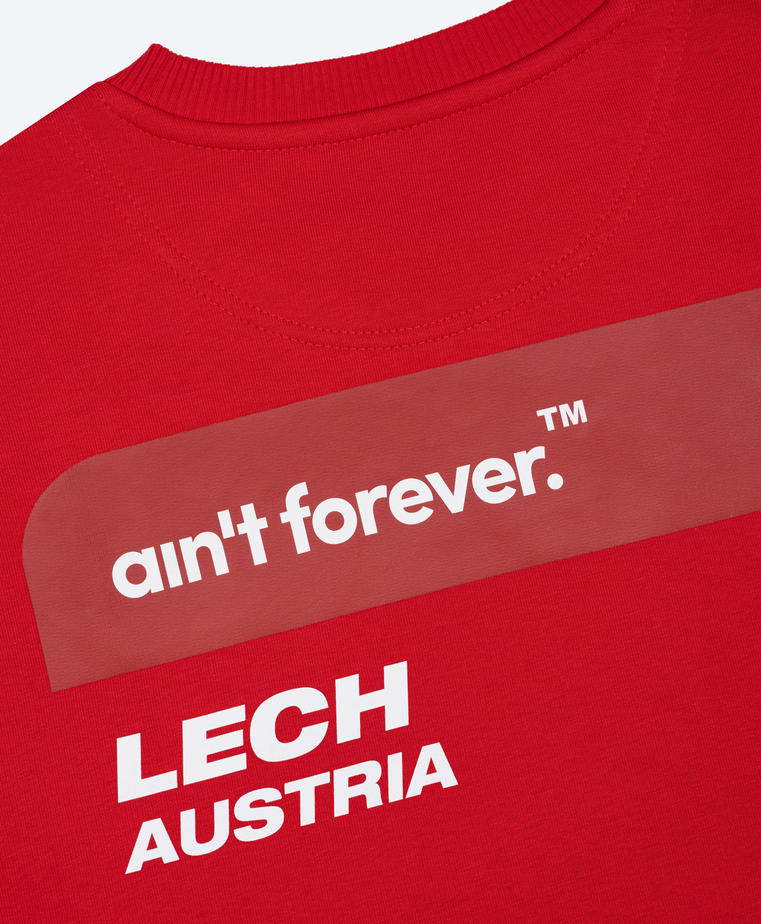 THE SKI PASS SWEATSHIRT (ALL RED)